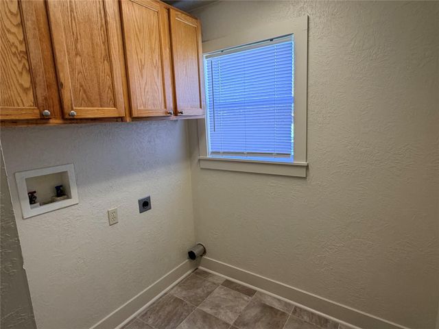 500 W Third Street, Brenham, TX 77833