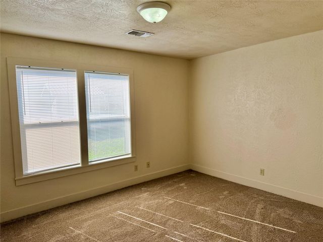 500 W Third Street, Brenham, TX 77833