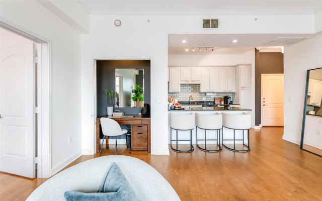 3225 Turtle Creek Boulevard 1906, Dallas, TX 75219