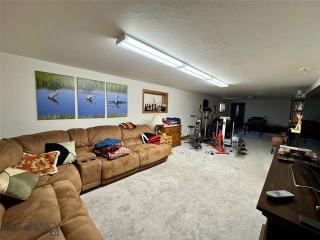 105 Country Club Lane, Butte, MT 59701