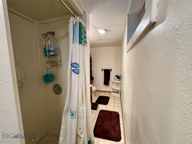 105 Country Club Lane, Butte, MT 59701