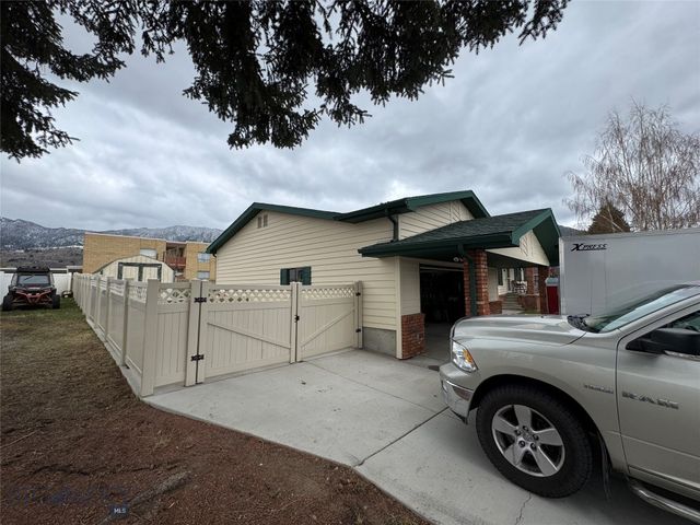 105 Country Club Lane, Butte, MT 59701