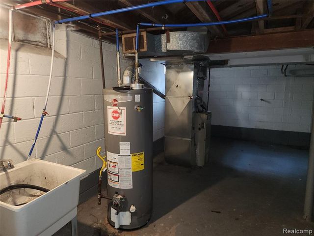 17136 Stout Street, Detroit, MI 48219