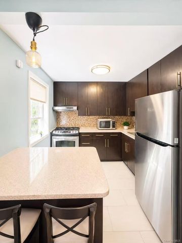 221-15 67th Avenue 1FL, Oakland Gardens, NY 11364
