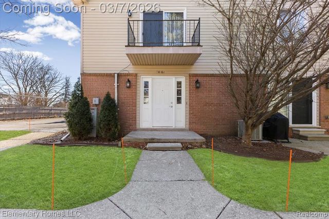 38181 Bradwood Court, Harrison Twp, MI 48045