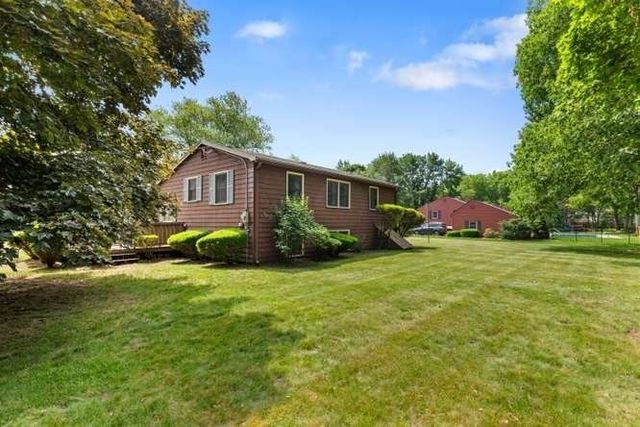 9 Graystone Drive, Danvers, MA 01923