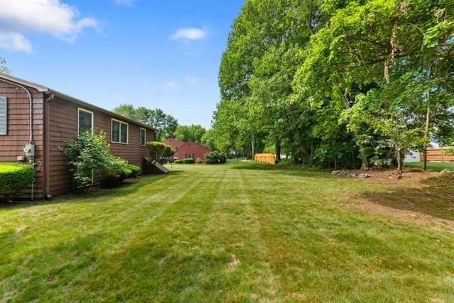 9 Graystone Drive, Danvers, MA 01923