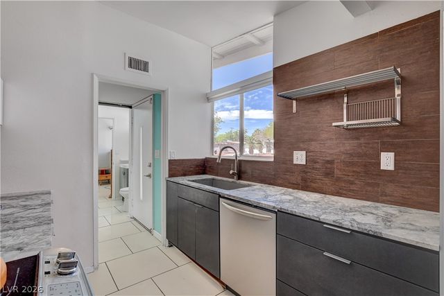 1995 Caballero Way, Las Vegas, NV 89169