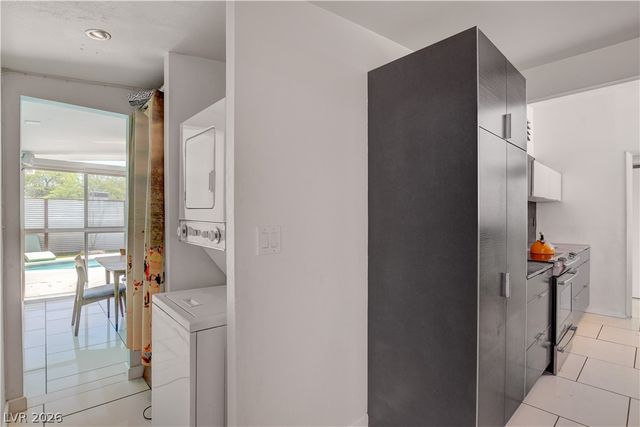 1995 Caballero Way, Las Vegas, NV 89169