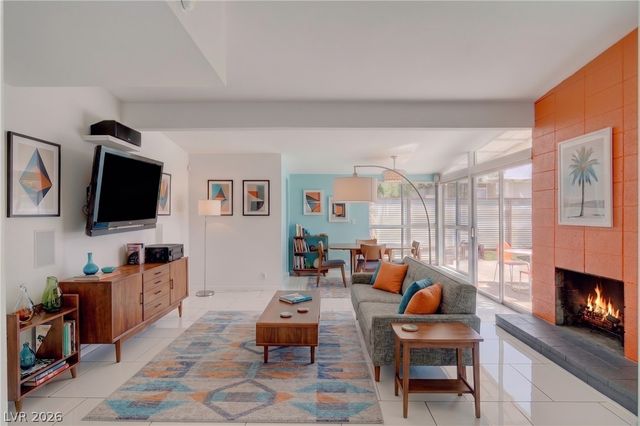 1995 Caballero Way, Las Vegas, NV 89169