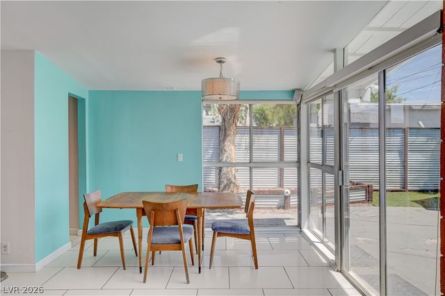 1995 Caballero Way, Las Vegas, NV 89169