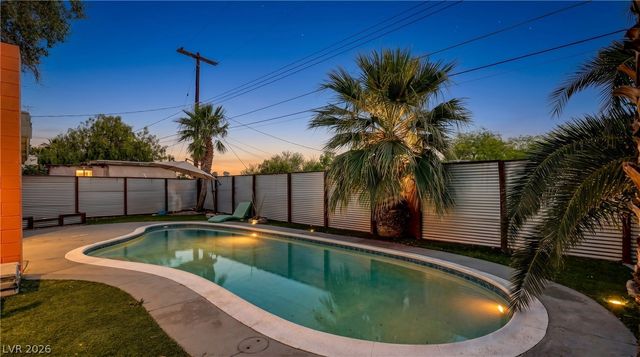 1995 Caballero Way, Las Vegas, NV 89169