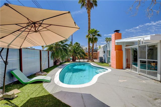 1995 Caballero Way, Las Vegas, NV 89169