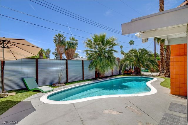 1995 Caballero Way, Las Vegas, NV 89169