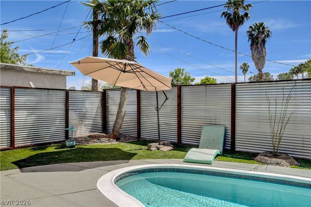 1995 Caballero Way, Las Vegas, NV 89169