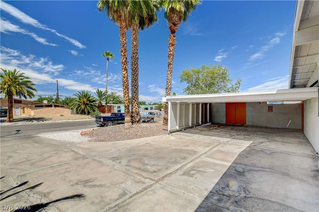 1995 Caballero Way, Las Vegas, NV 89169