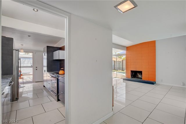 1995 Caballero Way, Las Vegas, NV 89169