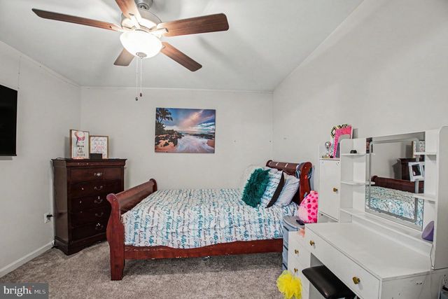 486 HOLLY CORNER RD, Fredericksburg, VA 22406
