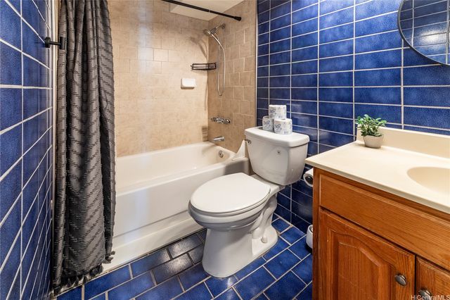 2572 Lemon Road 1105, Honolulu, HI 96815