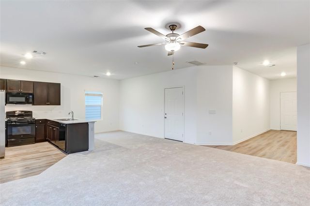 7706 Poppy Petal LOOP, Del Valle, TX 78617