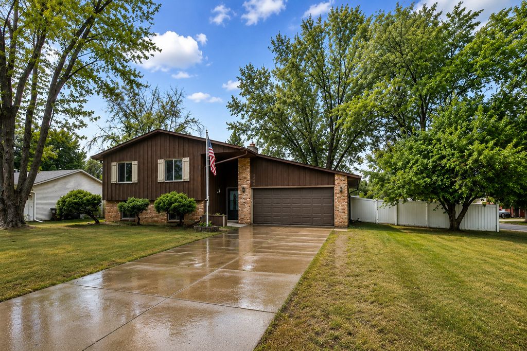 7300 Illies Avenue S, Cottage Grove, MN 55016 — exterior