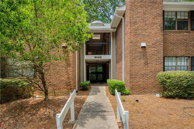 107 Barrington Hills Drive, Atlanta, GA 30350