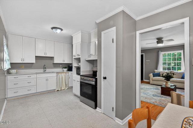 14 Jonan Court, Chapel Hill, NC 27516