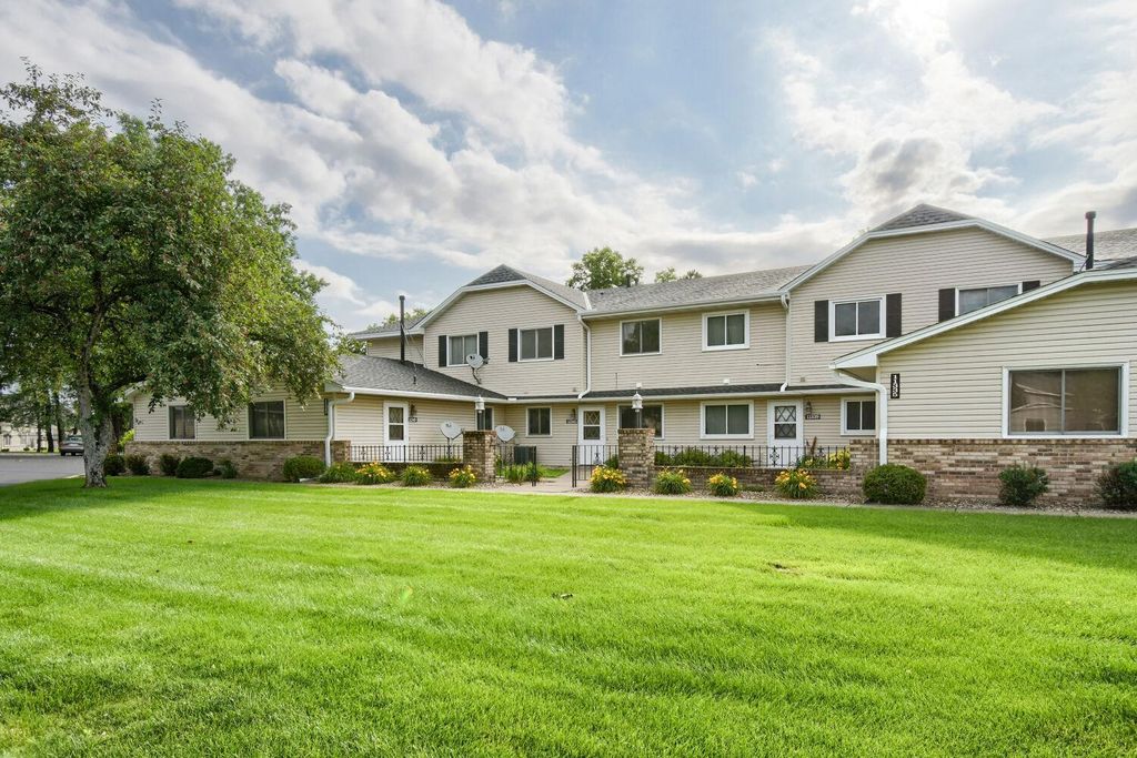 11345 Ibis Street NW, Coon Rapids, MN 55433