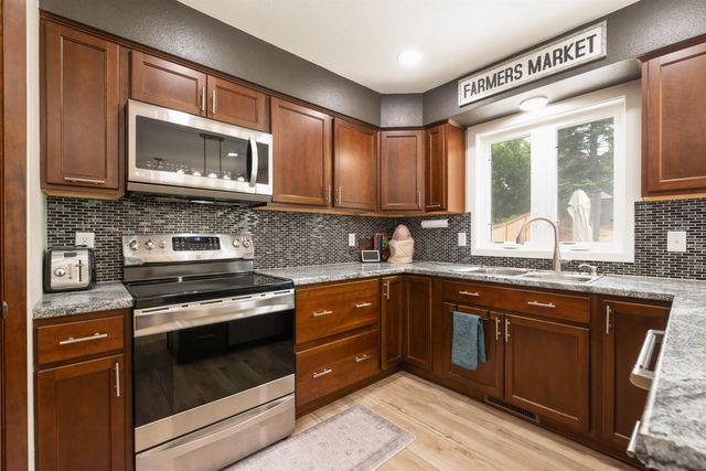 2031 8th Street N, Bismarck, ND 58501