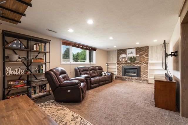 2031 8th Street N, Bismarck, ND 58501