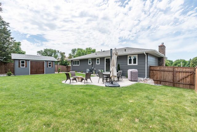 2031 8th Street N, Bismarck, ND 58501