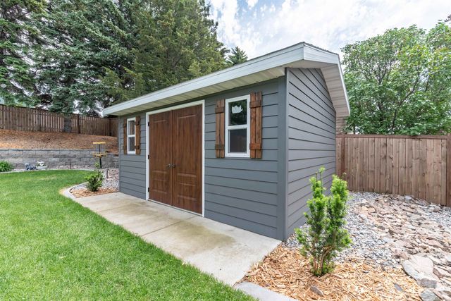 2031 8th Street N, Bismarck, ND 58501