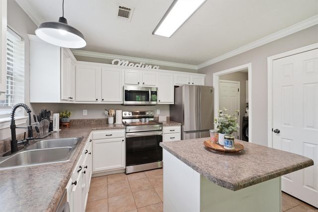 27 Tanzanite Drive, Greenbrier, AR 72058