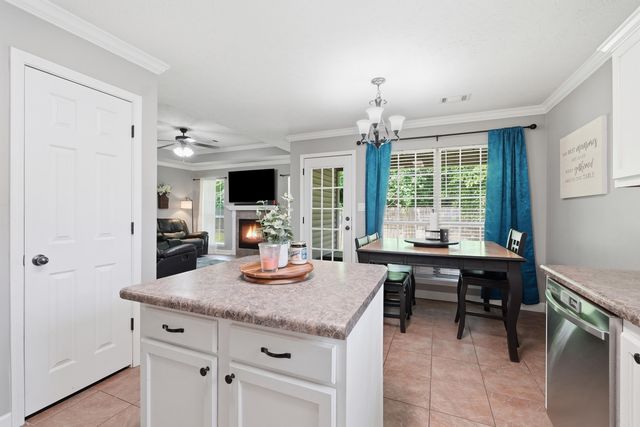 27 Tanzanite Drive, Greenbrier, AR 72058