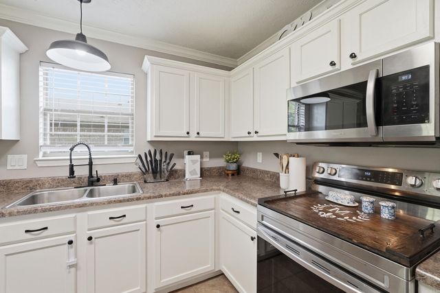 27 Tanzanite Drive, Greenbrier, AR 72058