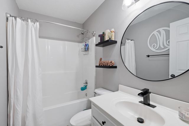 27 Tanzanite Drive, Greenbrier, AR 72058