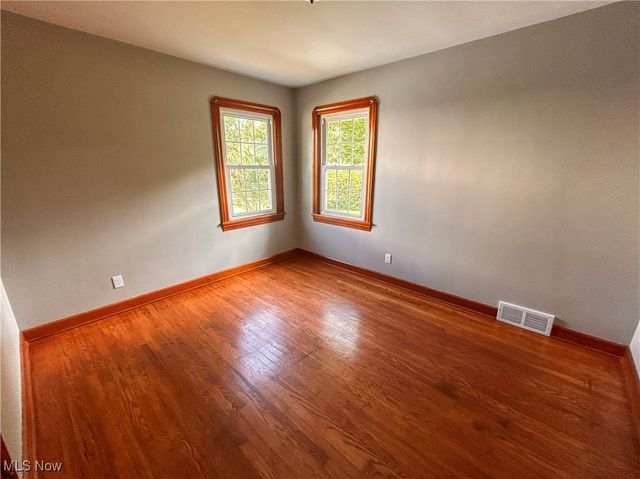 429 Tudor Lane, Youngstown, OH 44512