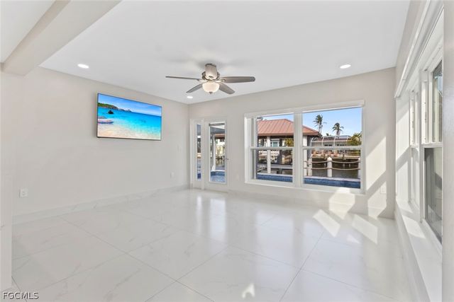 107 Albatross ST, Fort Myers Beach, FL 33931