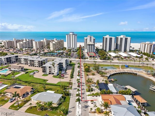 107 Albatross ST, Fort Myers Beach, FL 33931