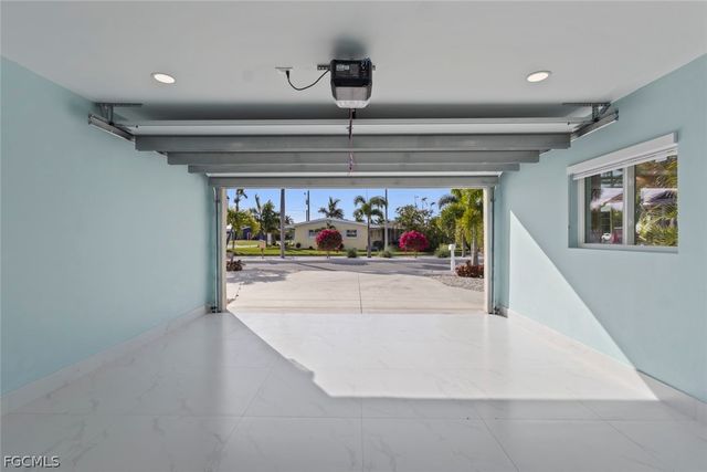 107 Albatross ST, Fort Myers Beach, FL 33931