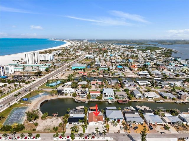 107 Albatross ST, Fort Myers Beach, FL 33931