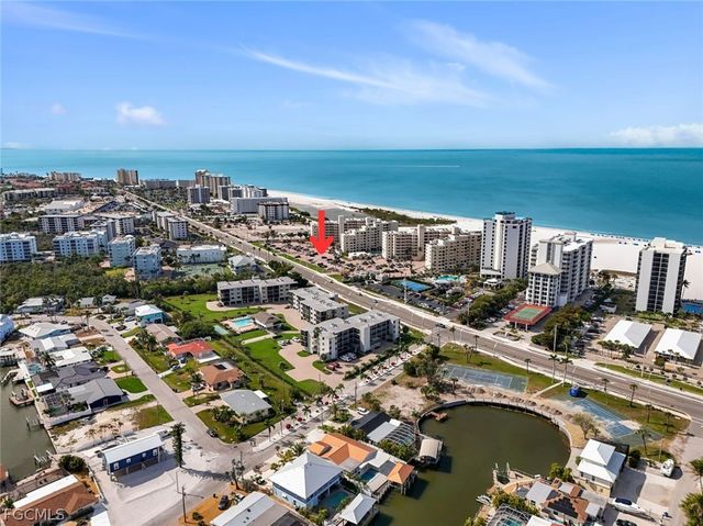 107 Albatross ST, Fort Myers Beach, FL 33931