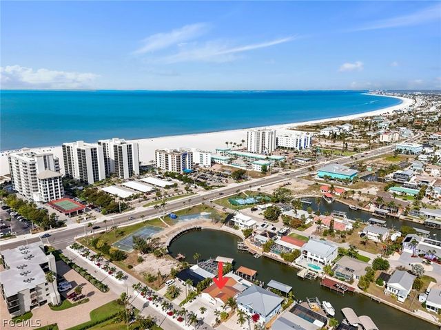 107 Albatross ST, Fort Myers Beach, FL 33931