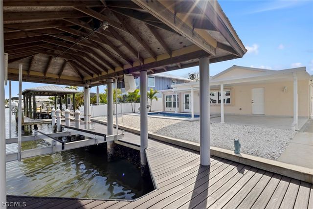 107 Albatross ST, Fort Myers Beach, FL 33931