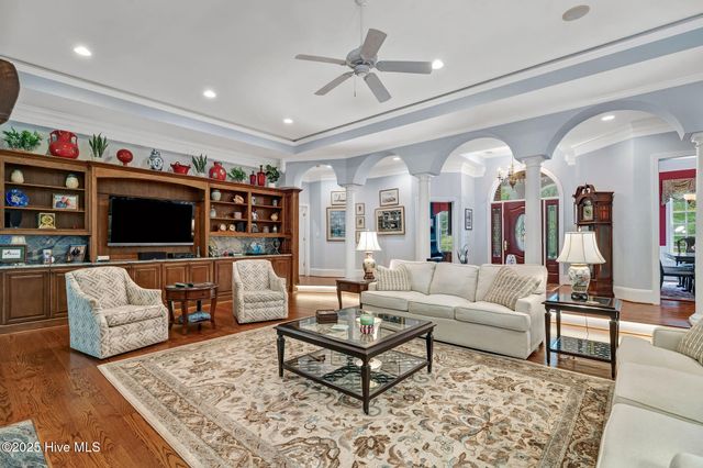 162 River Ridge Drive, Wallace, NC 28466