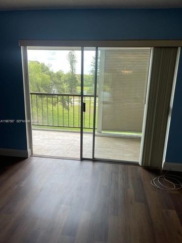 6020 NW 44th St 406, Lauderhill, FL 33319