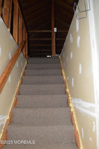 28 Spruce Street, Waretown, NJ 08758