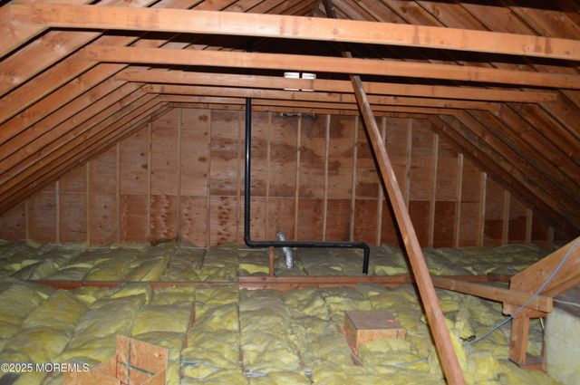 28 Spruce Street, Waretown, NJ 08758