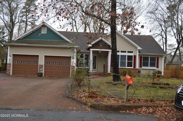 28 Spruce Street, Waretown, NJ 08758