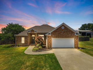 535 Triple J Drive, Lonoke, AR 72086